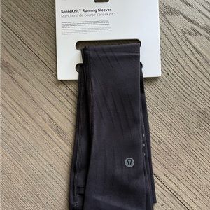 Lululemon arm sleeves